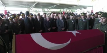 c8d580492ae9156fd7fda9689c2e85e2